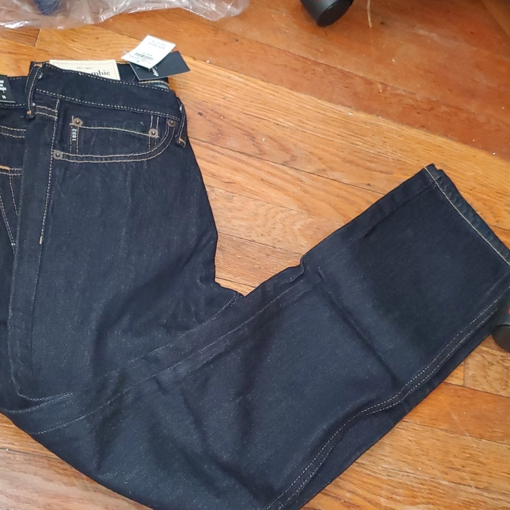 Jeans - Picture 2 of 3